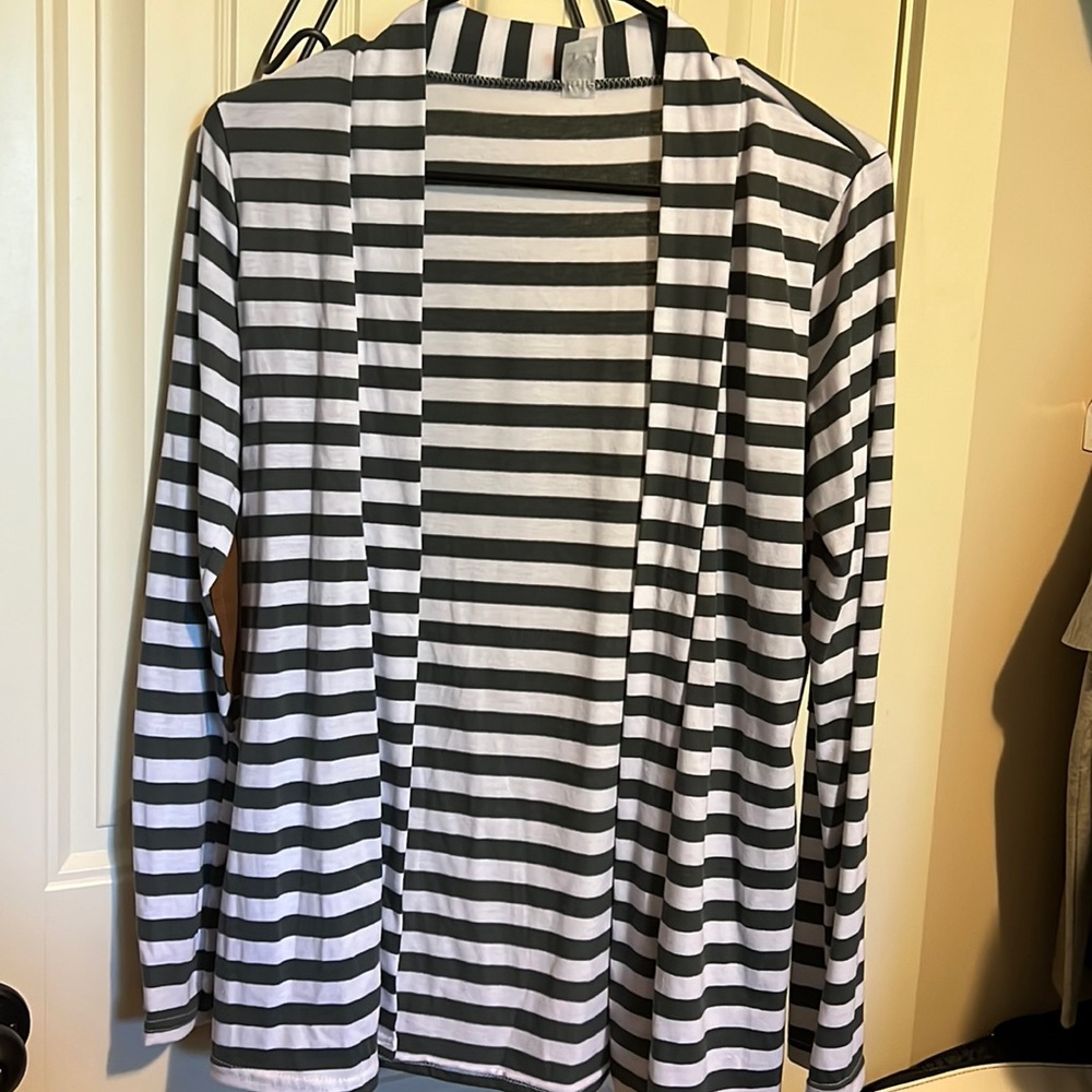 Grey & White cardigan